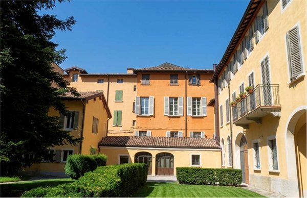 appartamento in affitto a Reggio nell'Emilia in zona Città Storica