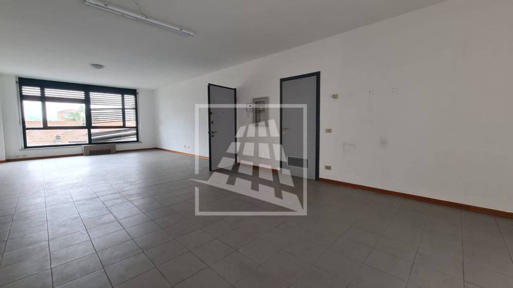 ufficio in affitto a Reggio nell'Emilia in zona Ospizio