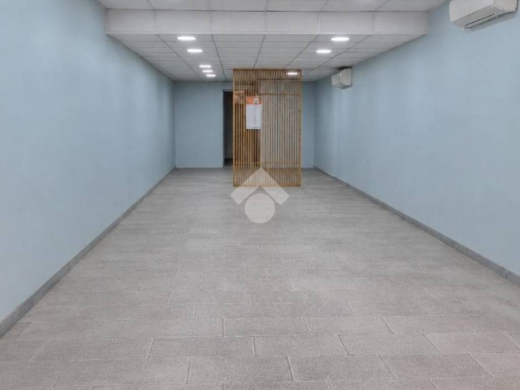 negozio in affitto a Reggio nell'Emilia
