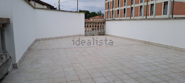 appartamento in affitto a Reggio nell'Emilia in zona Santa Croce