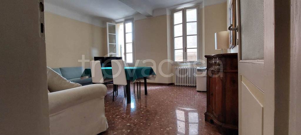 appartamento in affitto a Reggio nell'Emilia in zona Città Storica