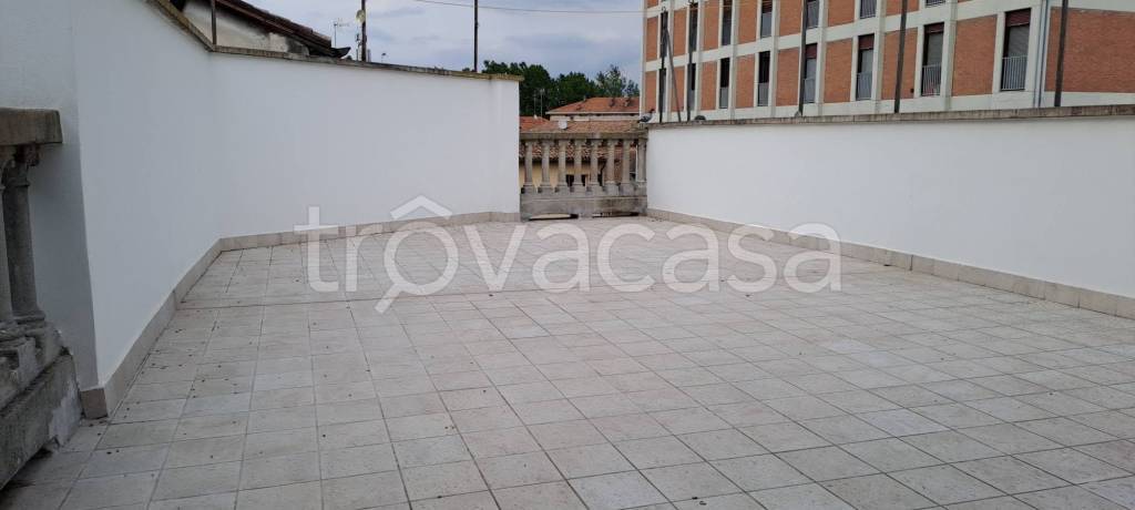 appartamento in affitto a Reggio nell'Emilia in zona Città Storica