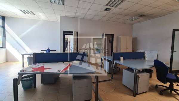 ufficio in affitto a Reggio nell'Emilia in zona Carrozzone
