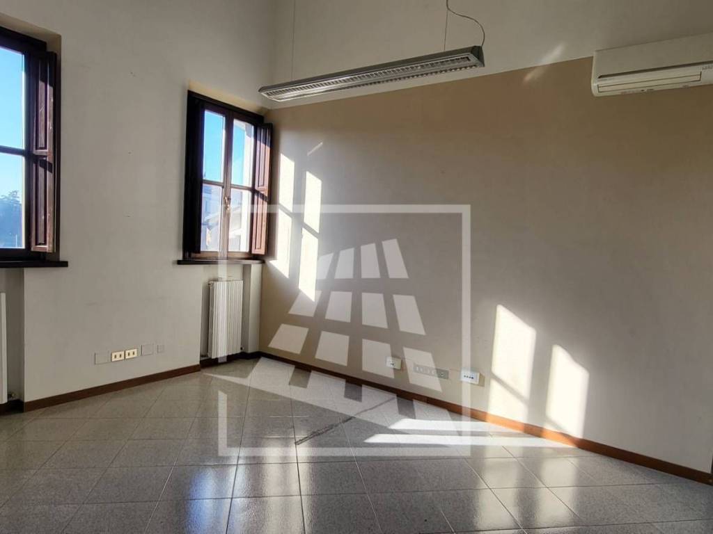 ufficio in affitto a Reggio nell'Emilia in zona Città Storica