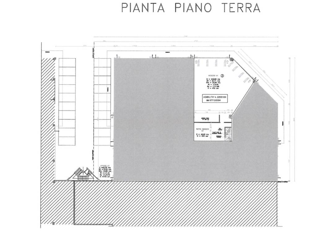 negozio in affitto a Reggio nell'Emilia in zona Carrozzone