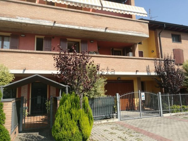 appartamento in affitto a Reggio nell'Emilia in zona Villaggio Foscato
