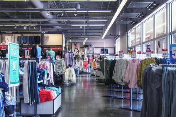 locale commerciale in affitto a Reggio nell'Emilia in zona Pieve Modolena