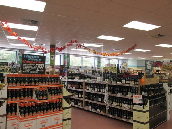 locale commerciale in affitto a Reggio nell'Emilia in zona Città Storica