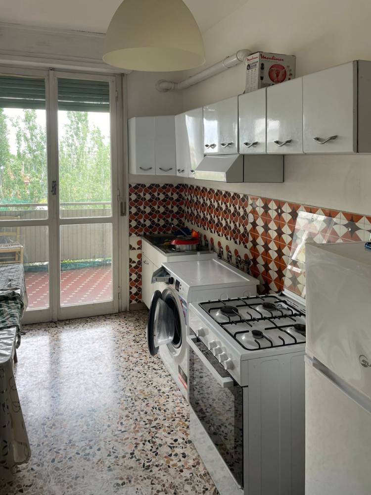appartamento in affitto a Reggio nell'Emilia in zona Ospizio