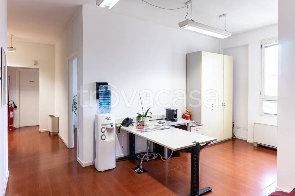 ufficio in affitto a Reggio nell'Emilia in zona Mancasale