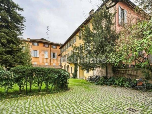 appartamento in affitto a Reggio nell'Emilia in zona Città Storica