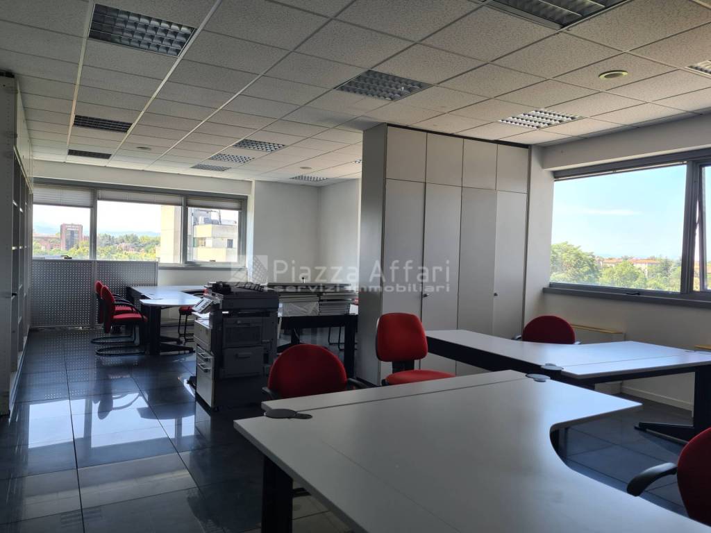 ufficio in affitto a Reggio nell'Emilia in zona Tribunale