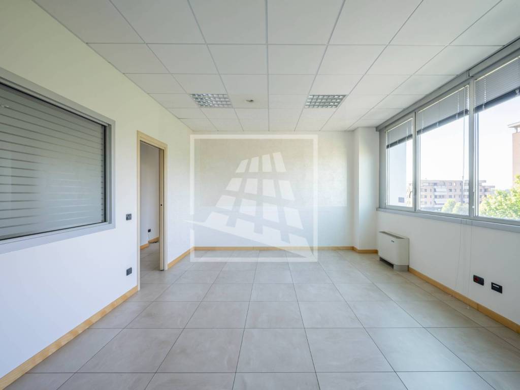 ufficio in affitto a Reggio nell'Emilia in zona Mancasale