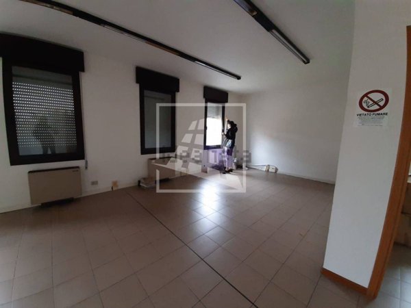 ufficio in affitto a Reggio nell'Emilia in zona San Maurizio