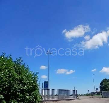 negozio in affitto a Reggio nell'Emilia in zona Mancasale