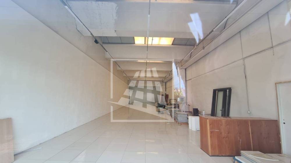 locale commerciale in affitto a Reggio nell'Emilia in zona Pieve Modolena
