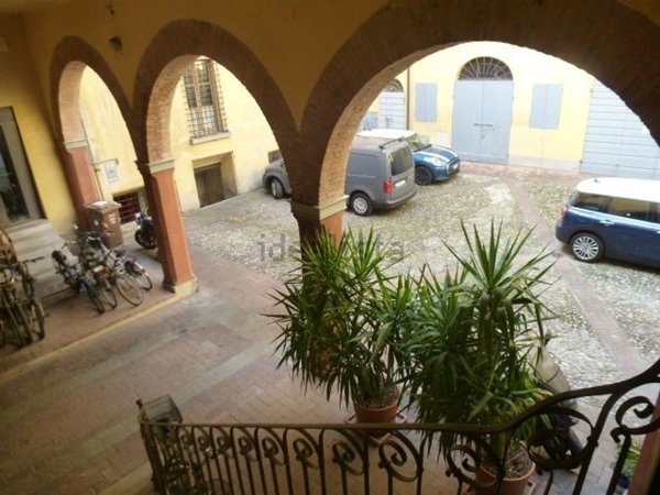 appartamento in affitto a Reggio nell'Emilia in zona Città Storica