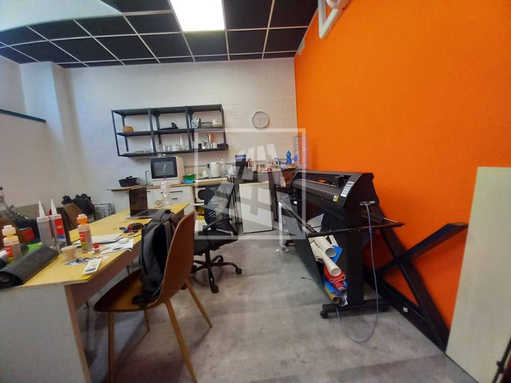 locale commerciale in affitto a Reggio nell'Emilia in zona Sabbione