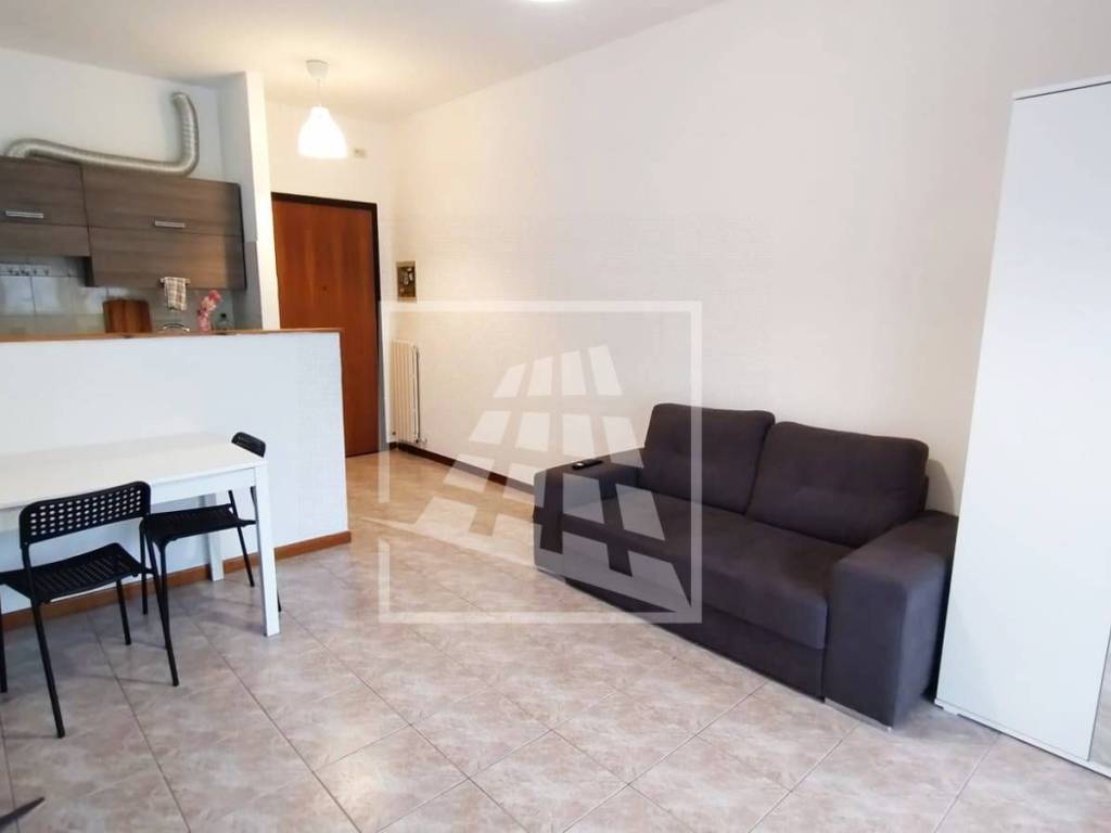 appartamento in affitto a Reggio nell'Emilia in zona Compagnoni / Migliolungo