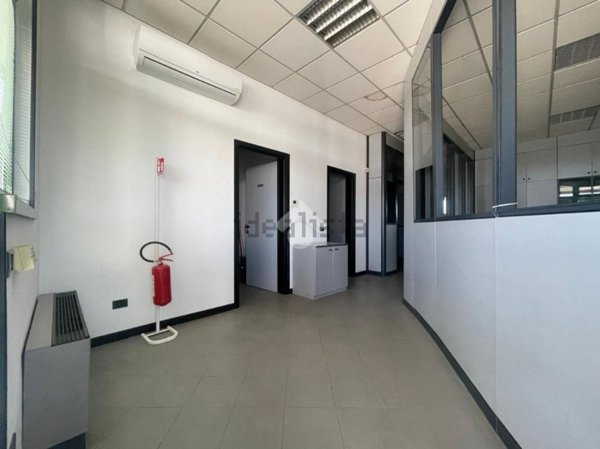 ufficio in affitto a Reggio nell'Emilia in zona Gavassa