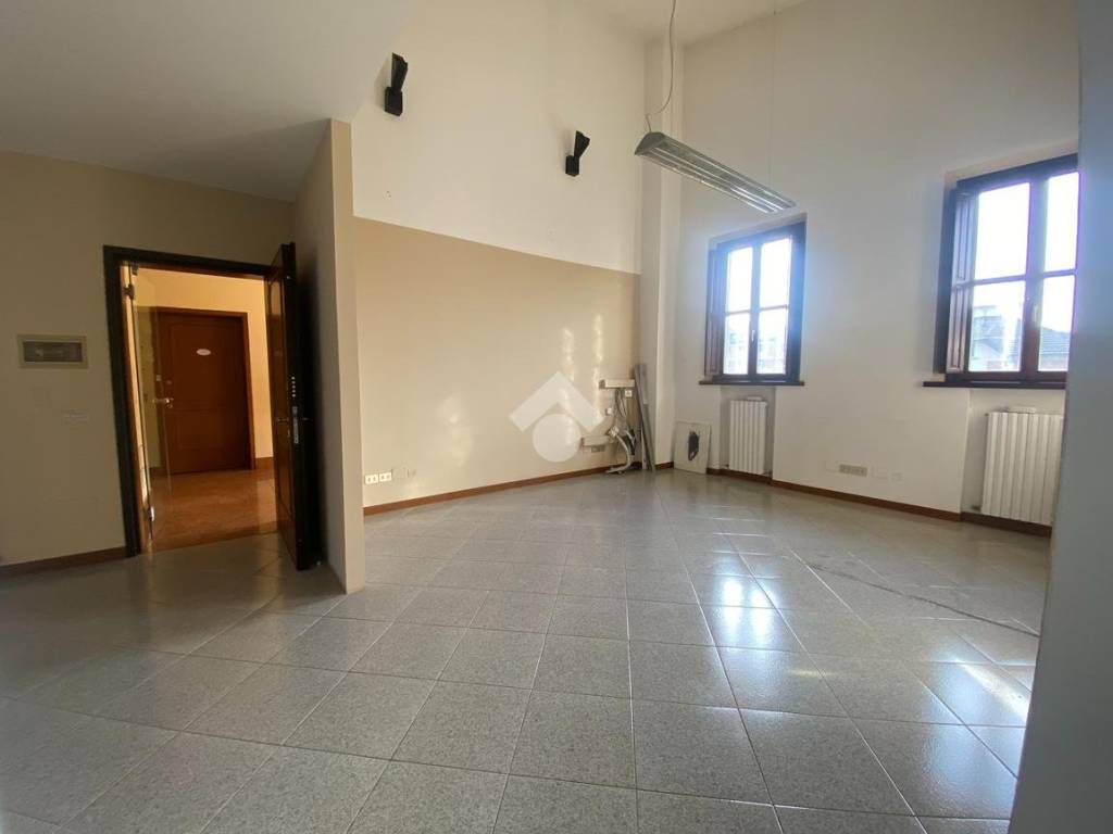 ufficio in affitto a Reggio nell'Emilia in zona Mirabello