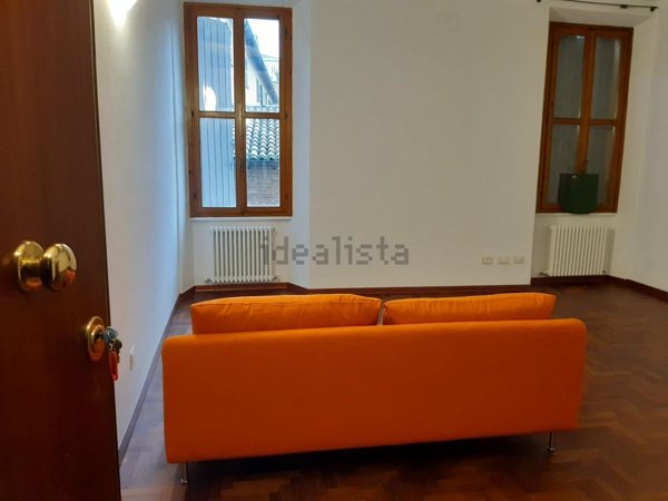 appartamento in affitto a Reggio nell'Emilia in zona Città Storica