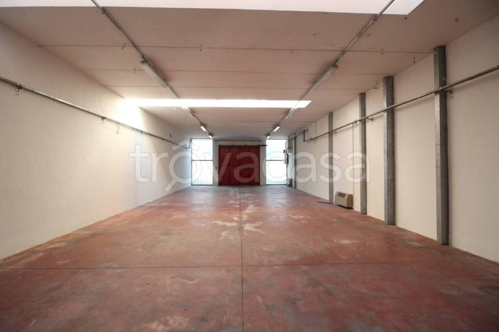 locale commerciale in affitto a Rio Saliceto