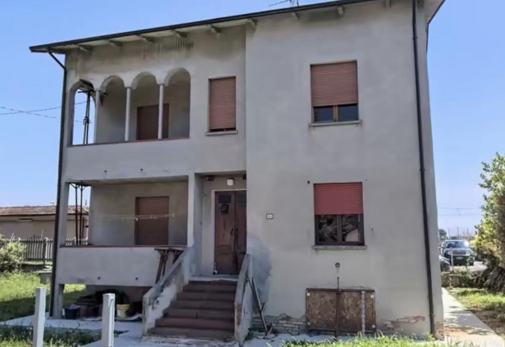 casa semindipendente in affitto a Rolo