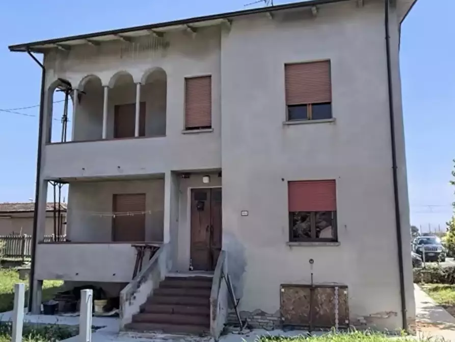 casa indipendente in affitto a Rolo