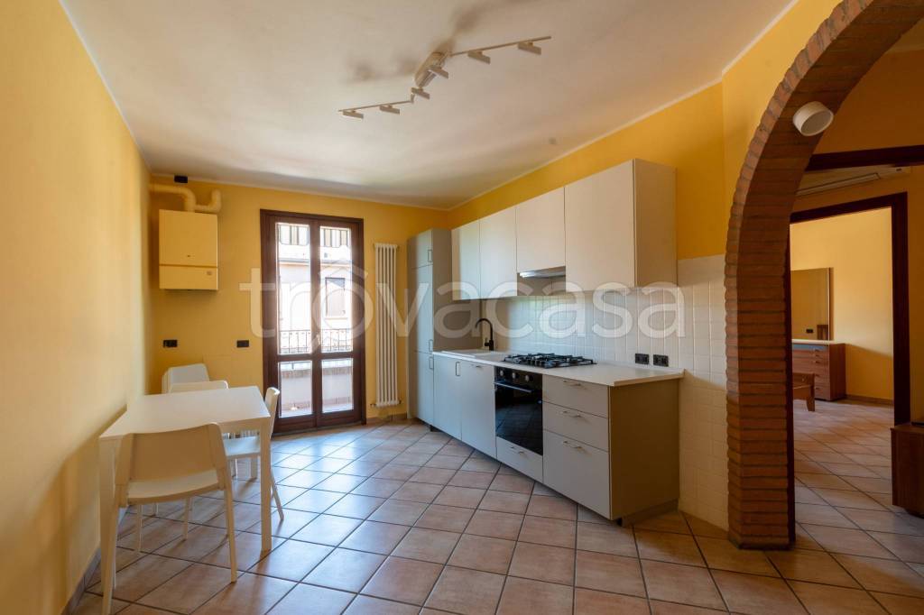 appartamento in affitto a Rolo