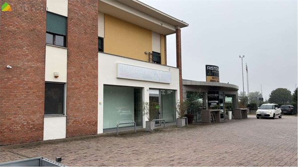 negozio in affitto a Rubiera