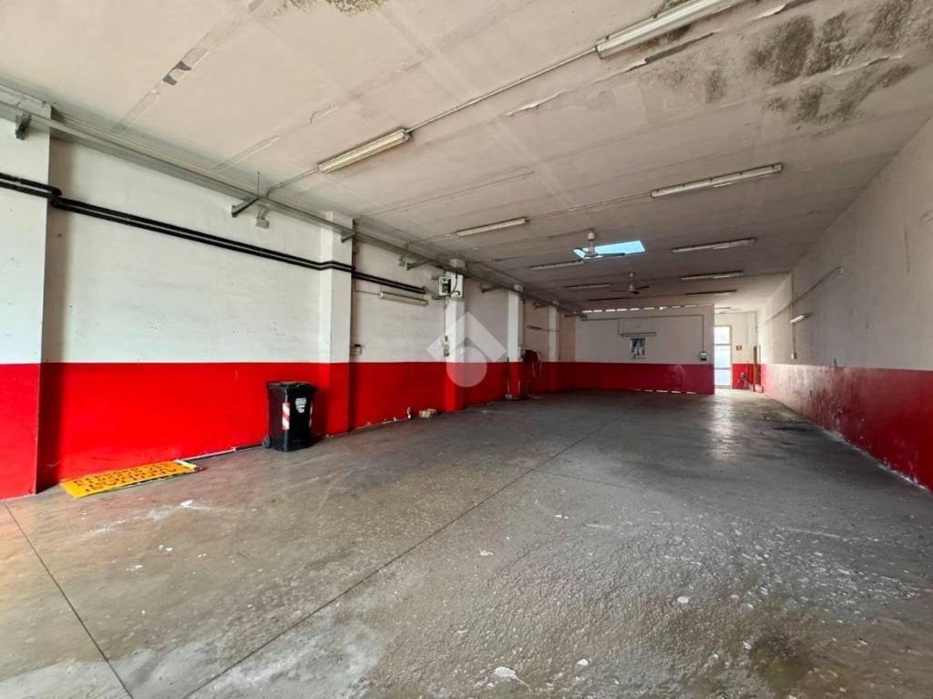 locale commerciale in affitto a Rubiera