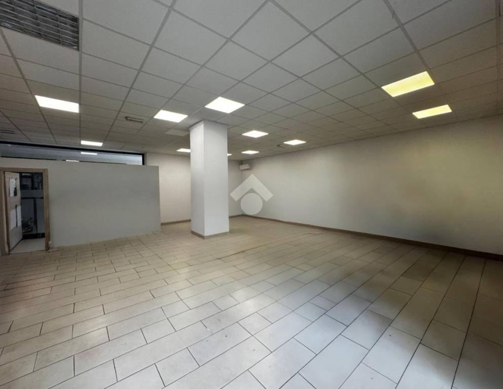 negozio in affitto a Rubiera