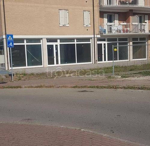 negozio in affitto a Rubiera