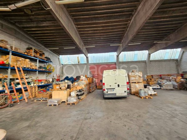 locale commerciale in affitto a Rubiera
