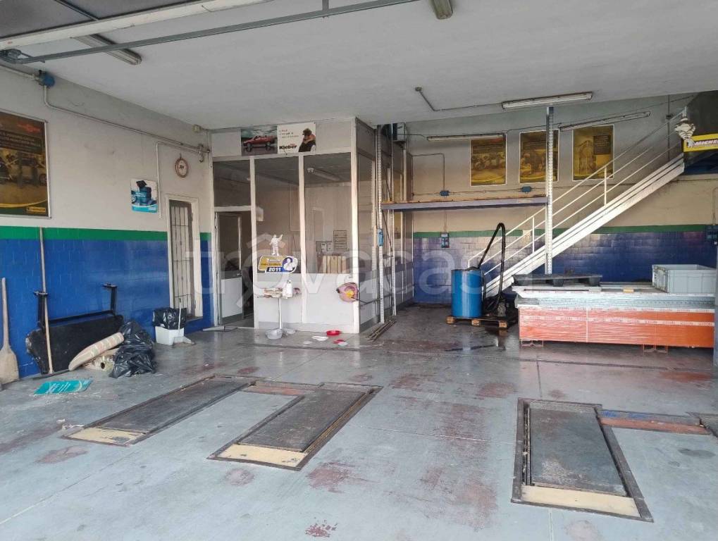 locale commerciale in affitto a Sant'Ilario d'Enza in zona Calerno