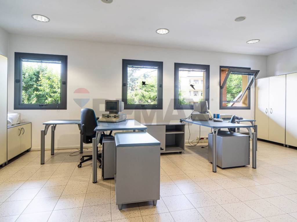 ufficio in affitto a Sant'Ilario d'Enza