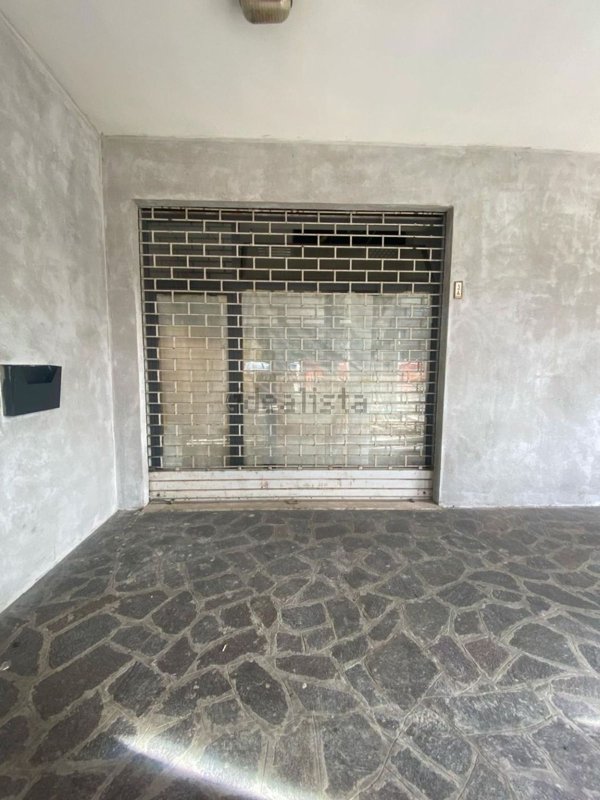 locale commerciale in affitto a Scandiano