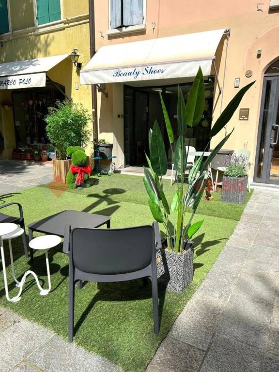 negozio in affitto a Scandiano