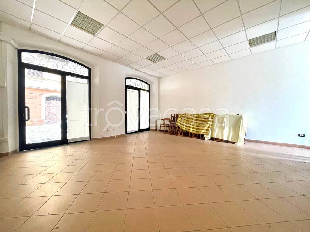 negozio in affitto a Scandiano