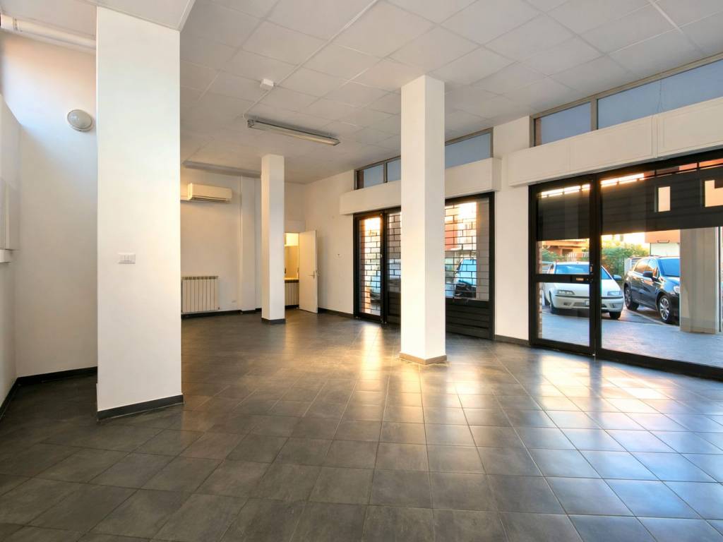 negozio in affitto a Scandiano