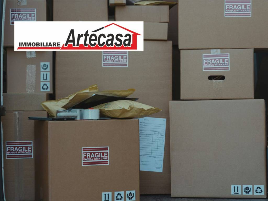 locale commerciale in affitto a Scandiano