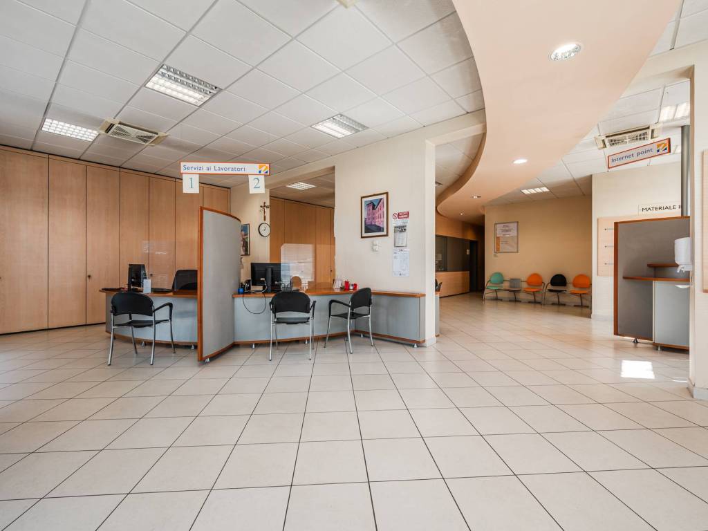 negozio in affitto a Scandiano