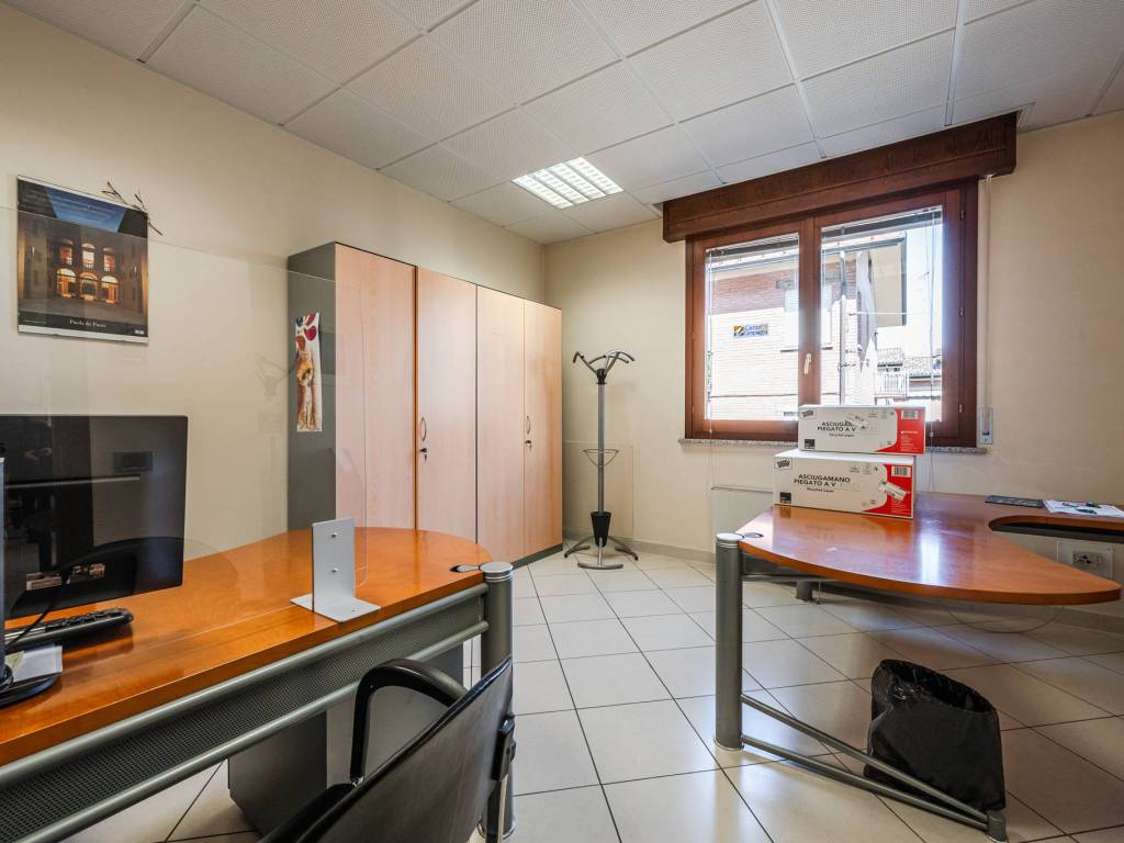 negozio in affitto a Scandiano