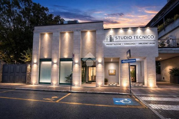 locale commerciale in affitto a Scandiano