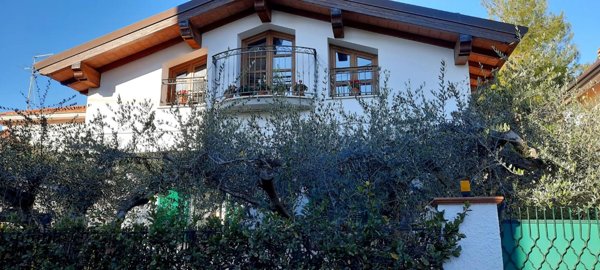 casa indipendente in affitto a Toano in zona Massa