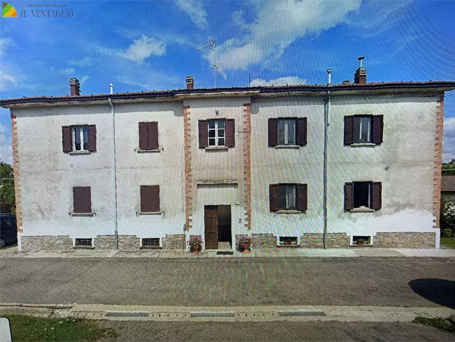 quadrivano in affitto a Toano