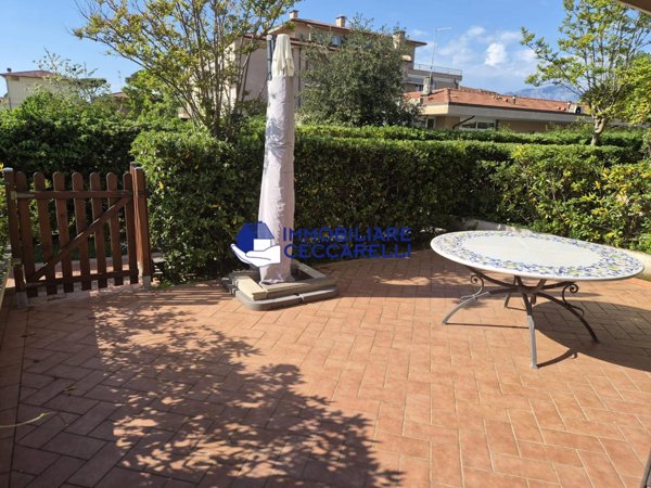 appartamento in affitto a Toano in zona Massa