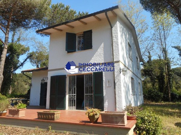 casa indipendente in affitto a Toano in zona Massa