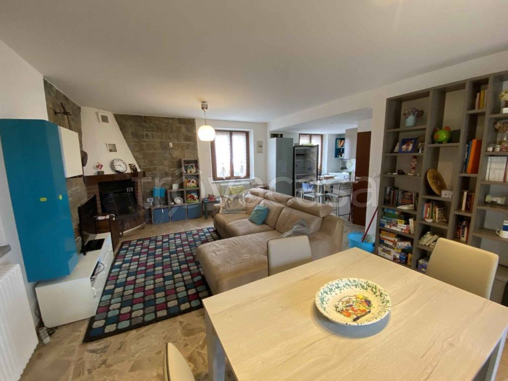 casa indipendente in affitto a Vetto